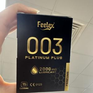 Bao cao su nhiều gel Platium - Hộp 10 chiếc